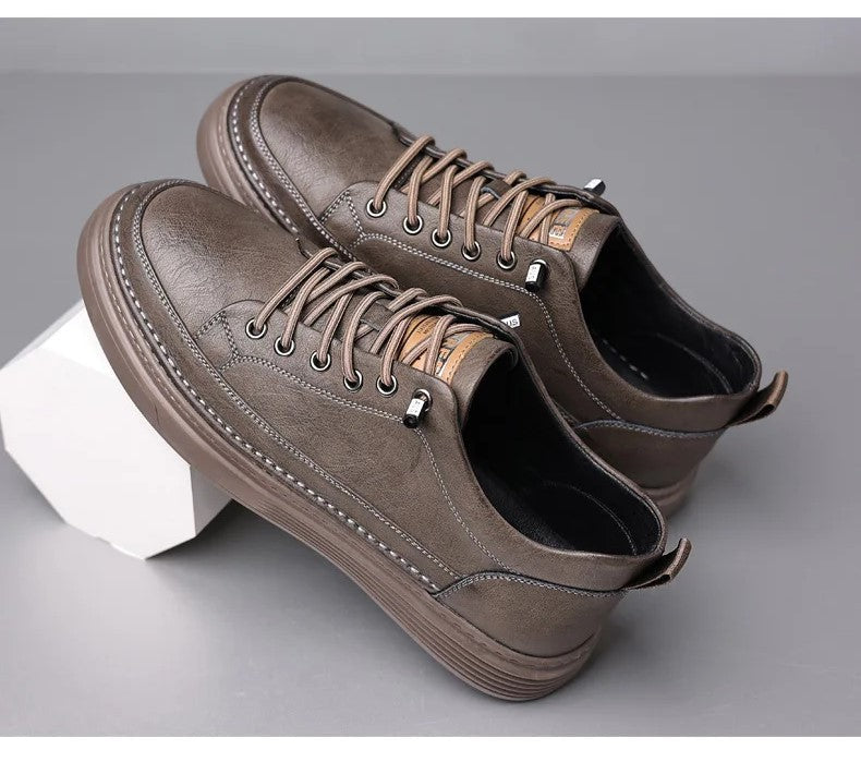 Baskets homme style minimaliste revêtement lisse