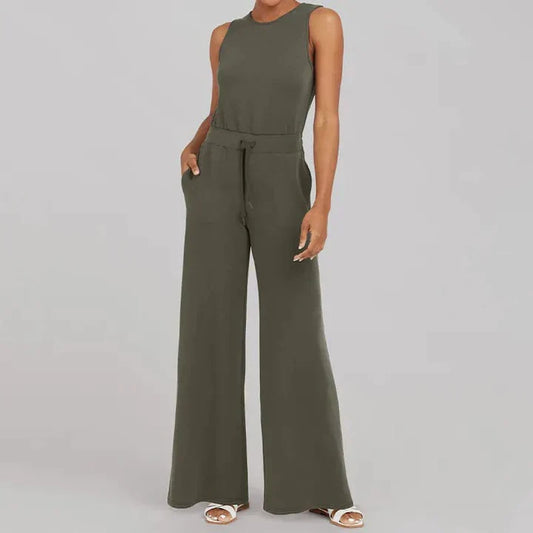 Combinaison femme coupe classique sans manches