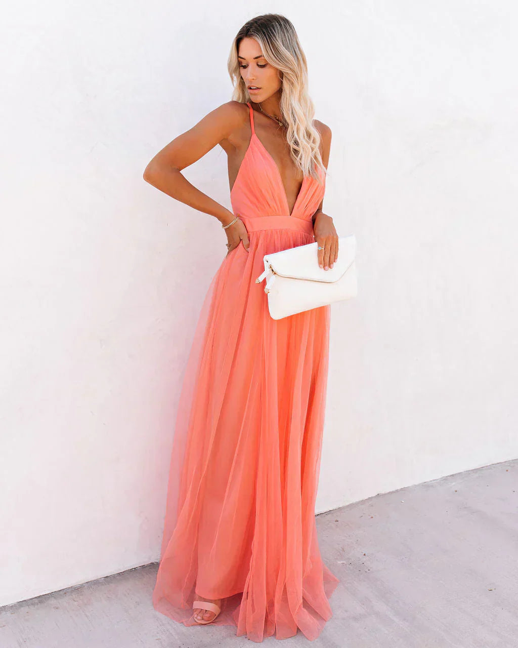Robe fluide à bretelles fines pour femme, longueur maxi