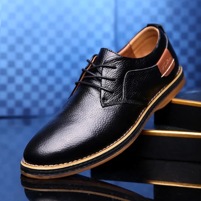 Chaussures homme lacées à surface souple pour tenue urbaine