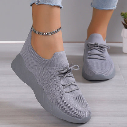 Chaussures femme avec semelle large et dessus texturé