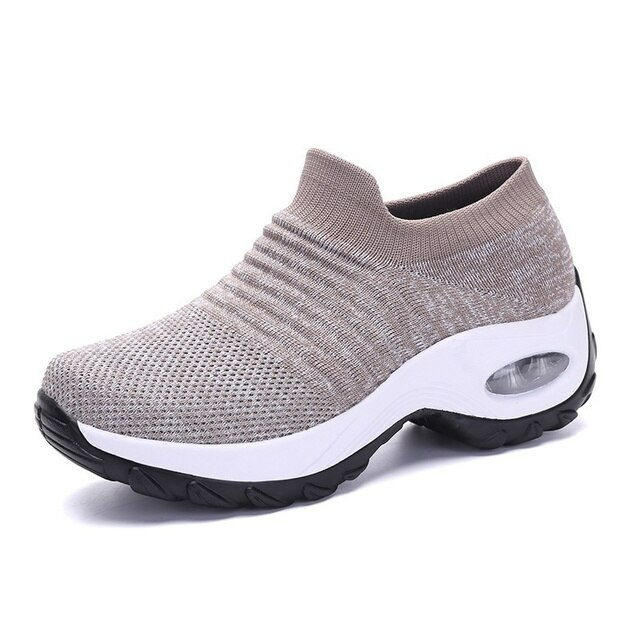 Chaussures femme pour la marche avec silhouette légère