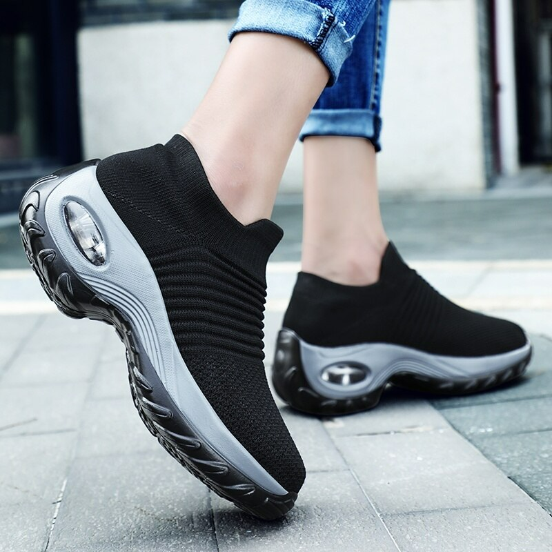 Chaussures femme pour la marche avec silhouette légère