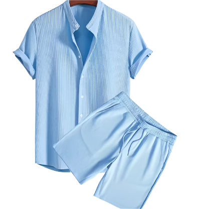 Ensemble de vêtements d'été avec T-shirt et short assortis