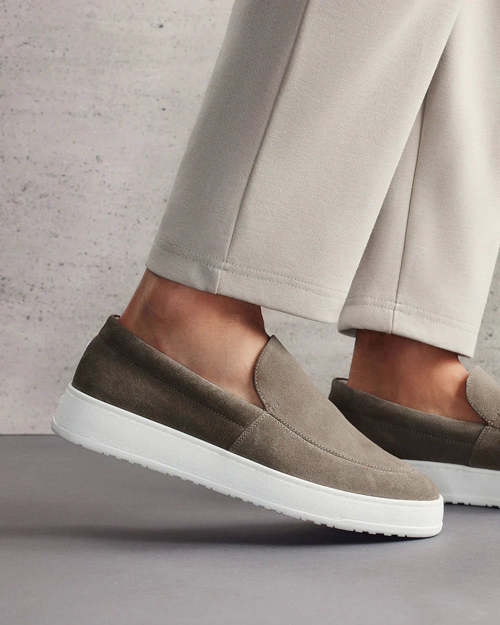 Mocassins Slip-On en Suède pour Homme – Élégance discrète et confort au quotidien
