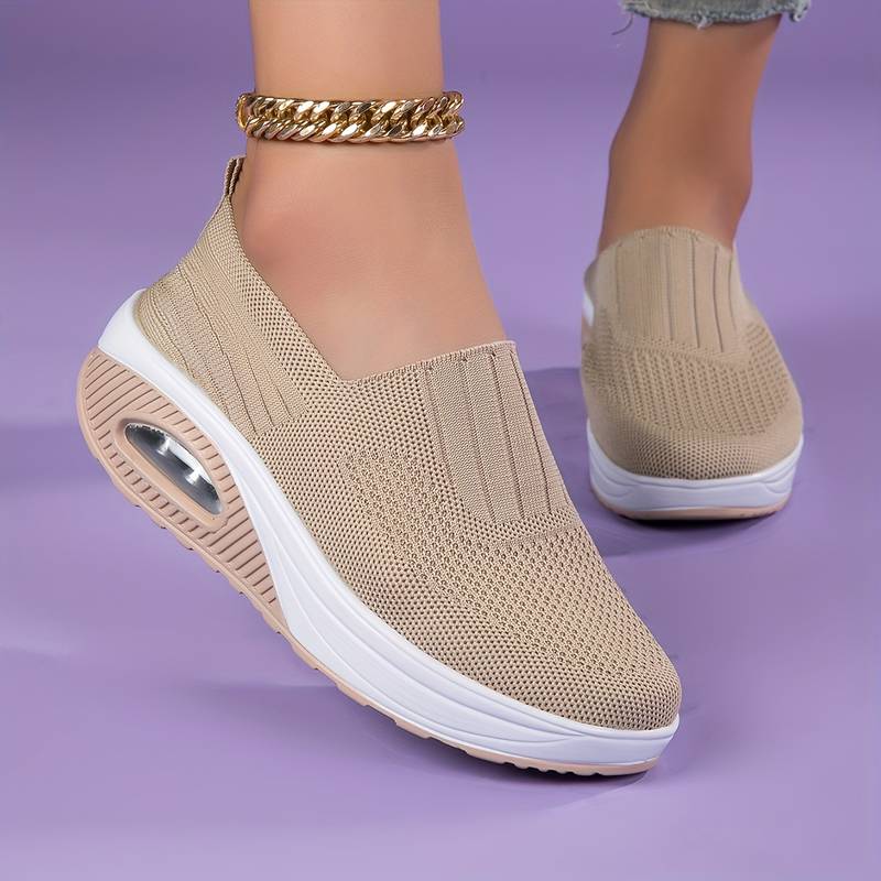 Chaussures de marche pour femme à fermeture lacée