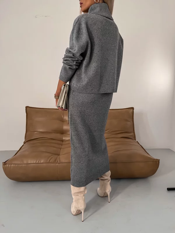 Ensemble tricot femme avec robe midi et pull col roulé – confortable et élégant pour l'automne-hiver