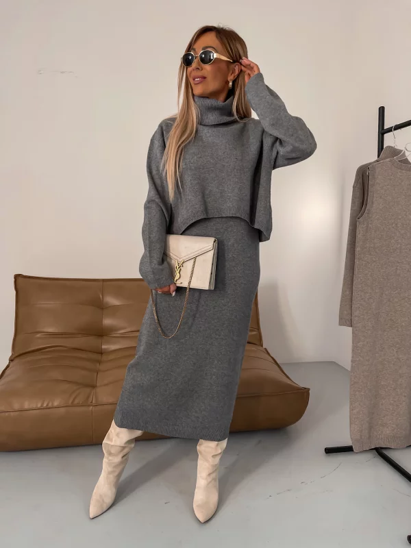 Ensemble tricot femme avec robe midi et pull col roulé – confortable et élégant pour l'automne-hiver