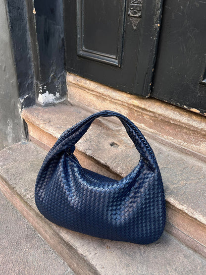 Petit sac à main femme avec surface texturée et fermeture éclair