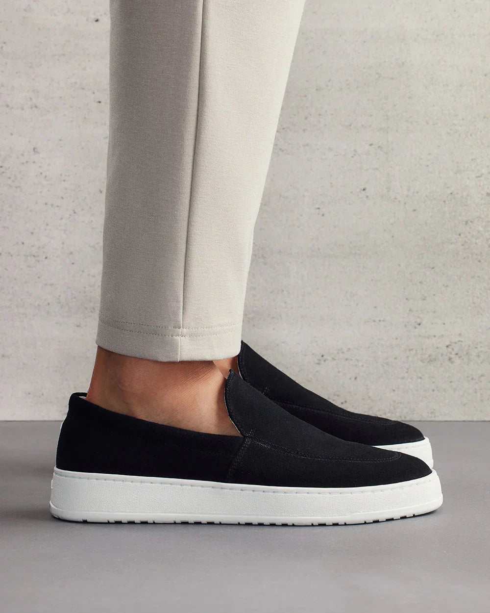 Mocassins Slip-On en Suède pour Homme – Élégance discrète et confort au quotidien