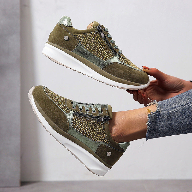 Chaussures pour femmes avec base souple et détails visuels respirants