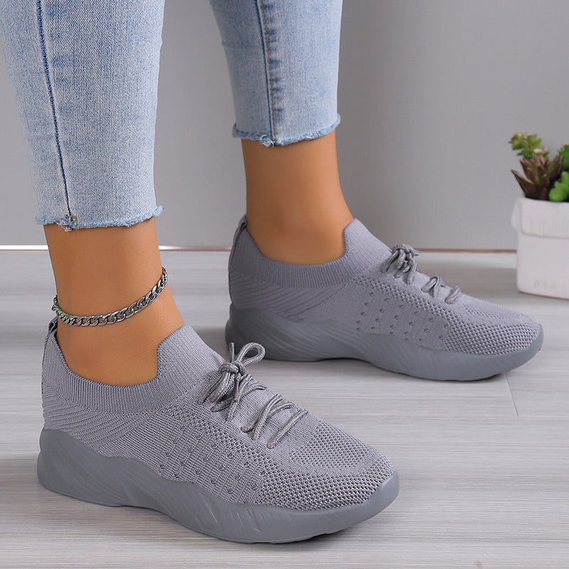 Chaussures femme avec semelle large et dessus texturé