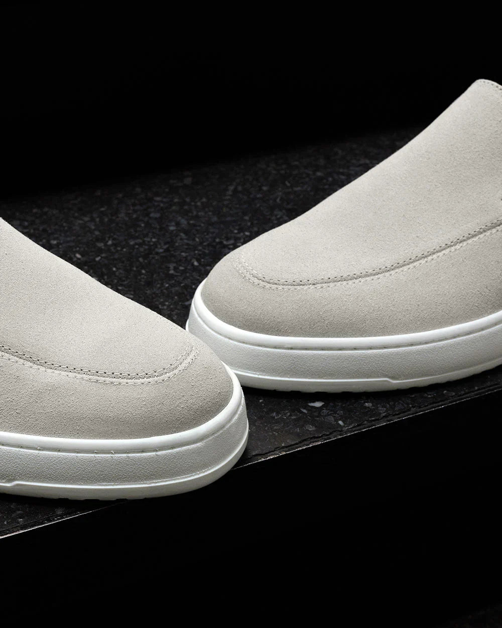 Mocassins Slip-On en Suède pour Homme – Élégance discrète et confort au quotidien