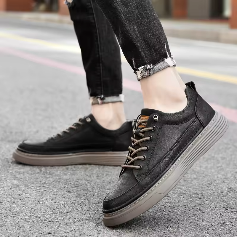 Baskets homme style minimaliste revêtement lisse