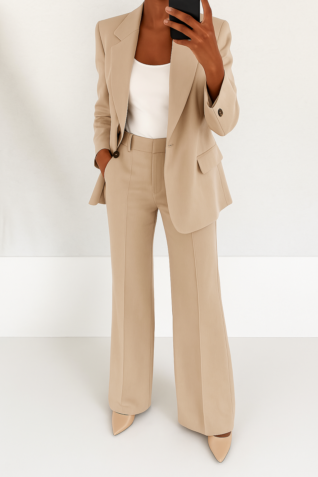 Costume Femme – Deux Pièces Sur Mesure, Élégant et Confortable