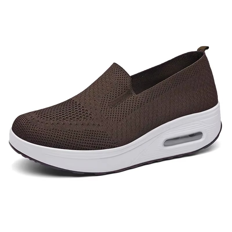 Chaussures femme à semelle fine et structure souple