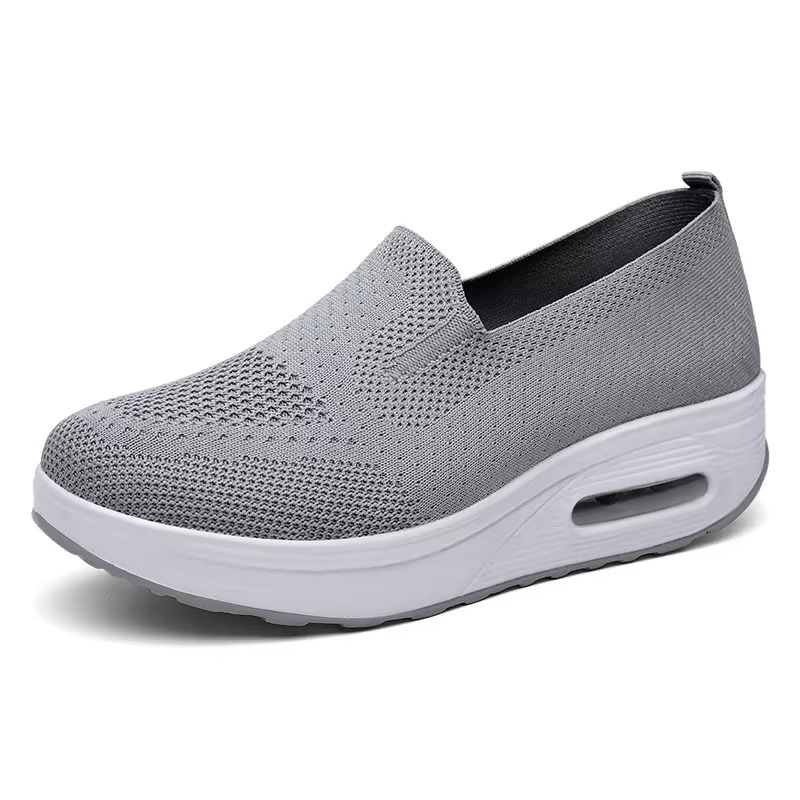 Chaussures femme à semelle fine et structure souple