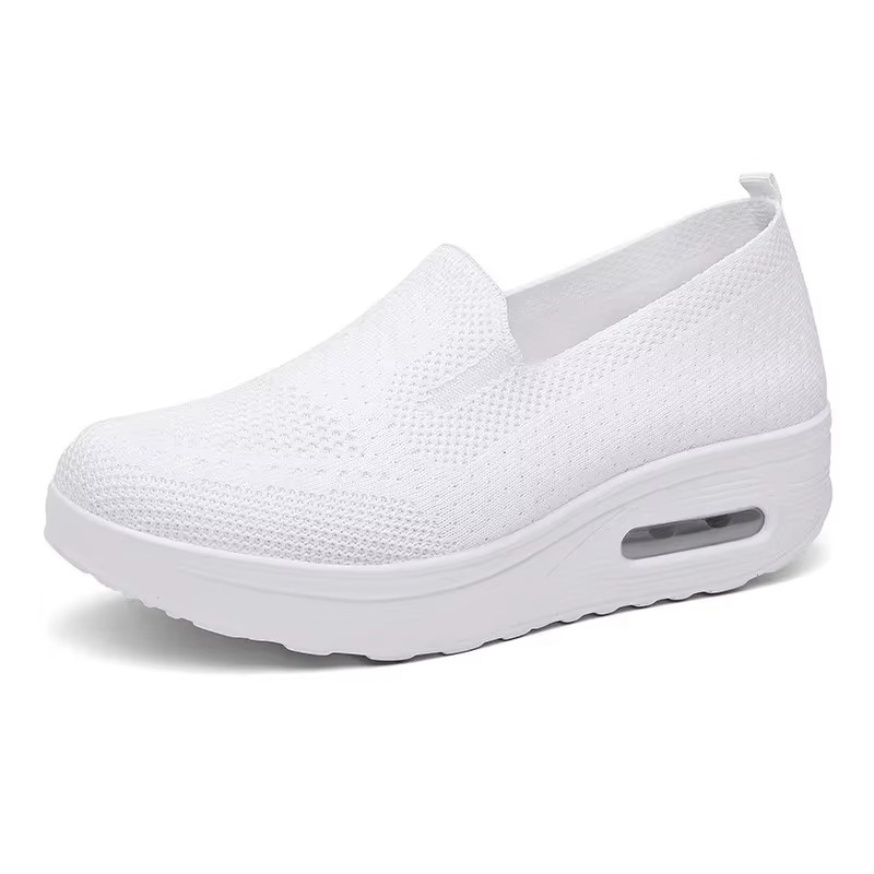 Chaussures femme à semelle fine et structure souple