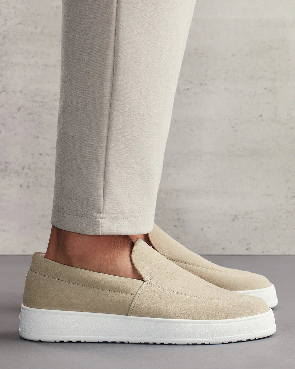 Mocassins Slip-On en Suède pour Homme – Élégance discrète et confort au quotidien