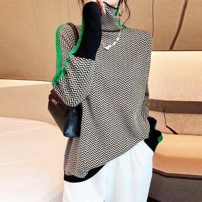 Pull femme à col montant avec rayures contrastées – style moderne et confort chaud