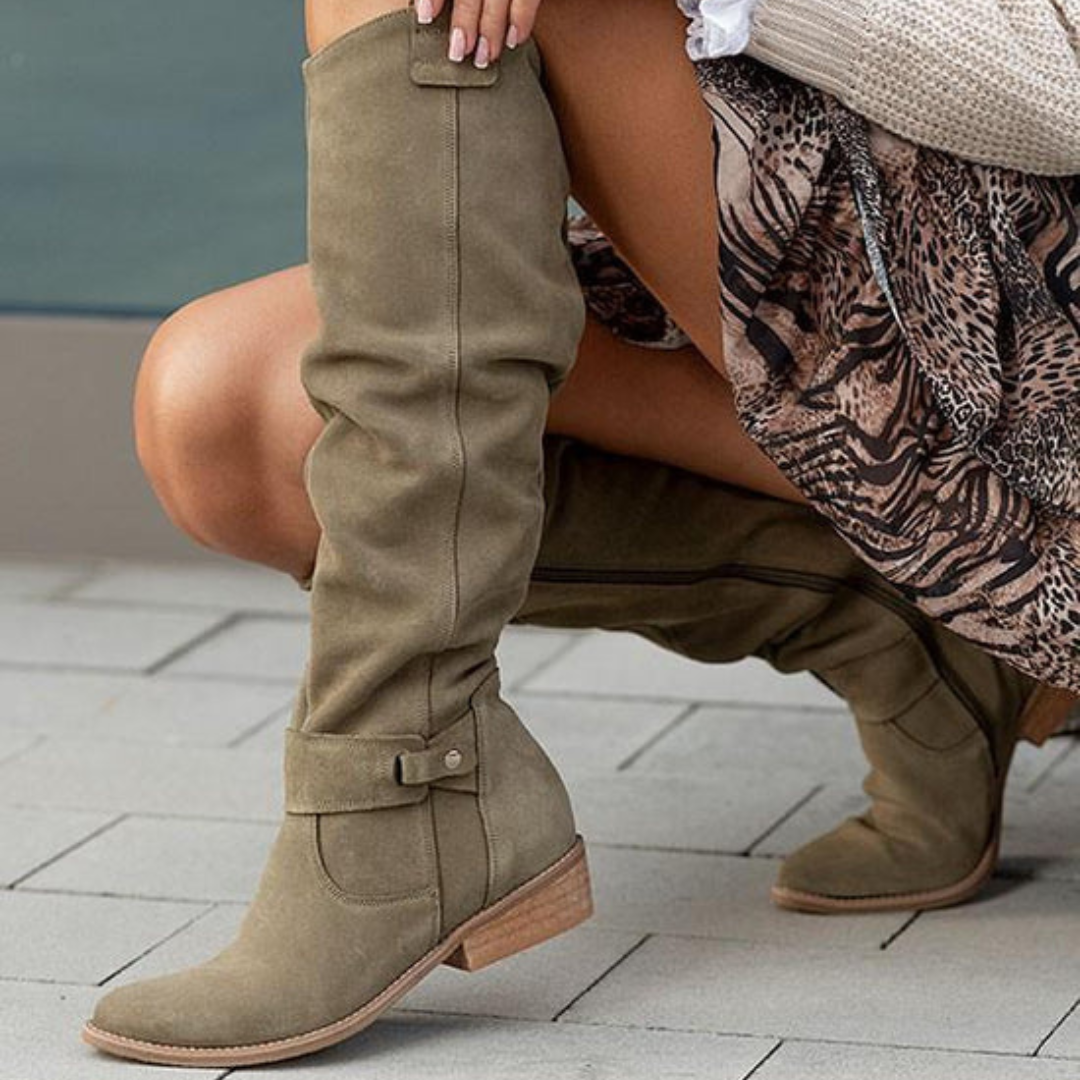 Chaussures bottes femme montantes à talon plat, finition texturée, zippées