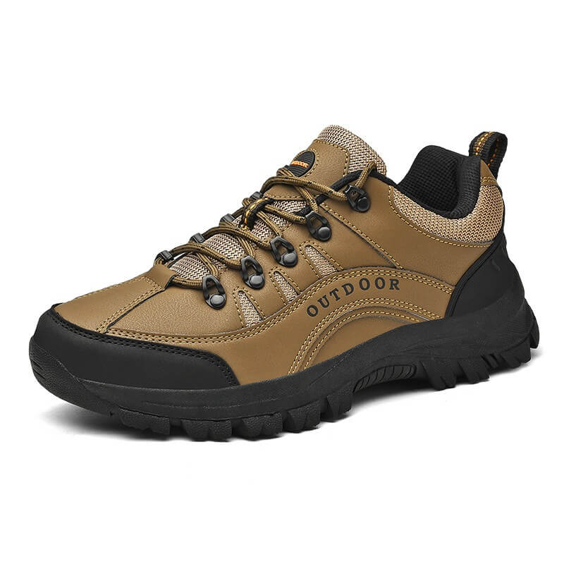 Chaussures de randonnée pour hommes avec surface lisse et semelle structurée