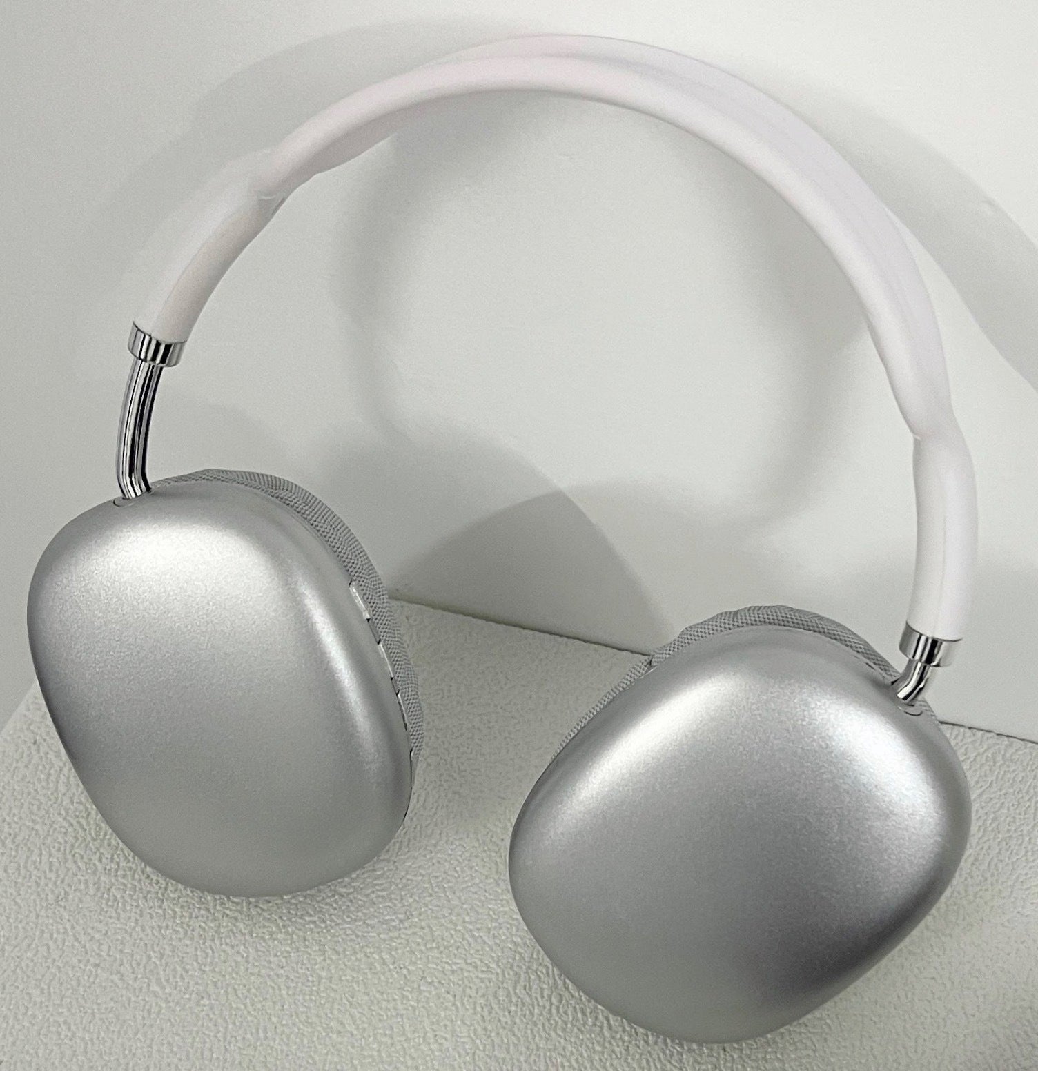Auralis Pro - Casque Bluetooth sans fil avec arceau réglable | Son puissant, basses profondes, confort longue durée