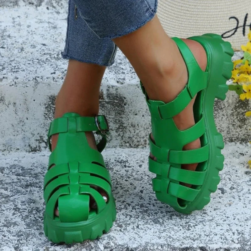 Sandales femme été avec surface douce et brides réglables